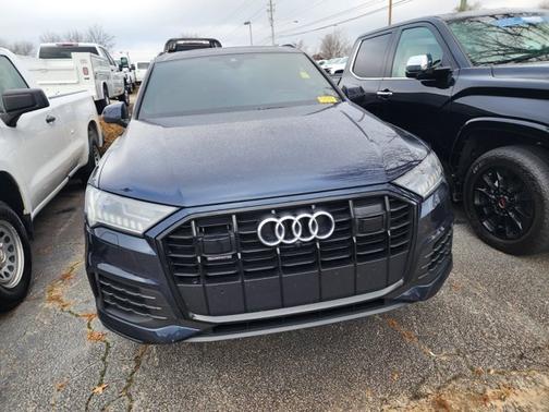 2023 Audi Q7 Premium Plus