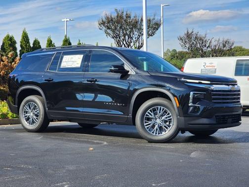 2026 Chevrolet Traverse FWD LT