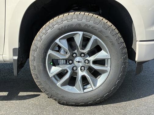 White Sands 2026 Chevrolet Silverado 1500 RST