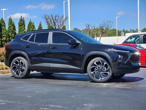 Mosaic Black Metallic 2026 Chevrolet Trax 2RS