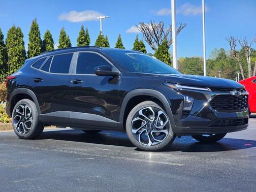 Mosaic Black Metallic 2026 Chevrolet Trax 2RS