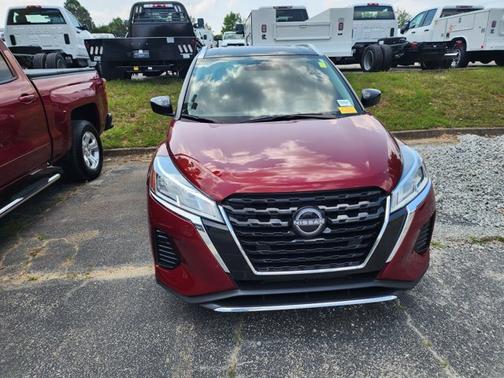 2023 Nissan Kicks SV