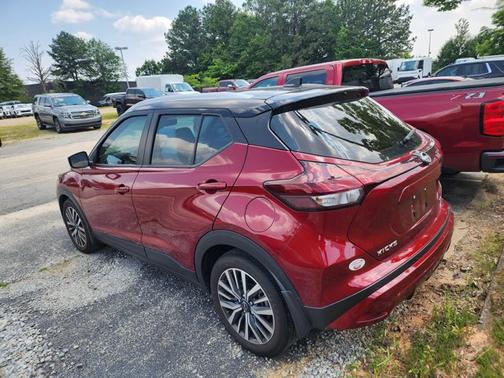 2023 Nissan Kicks SV