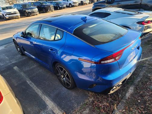 2022 Kia Stinger GT1