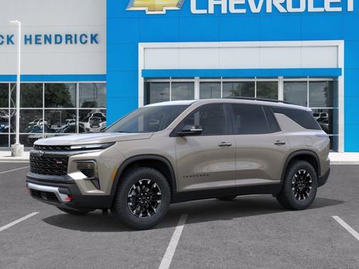 Sandstone Gray 2026 Chevrolet Traverse AWD Z71