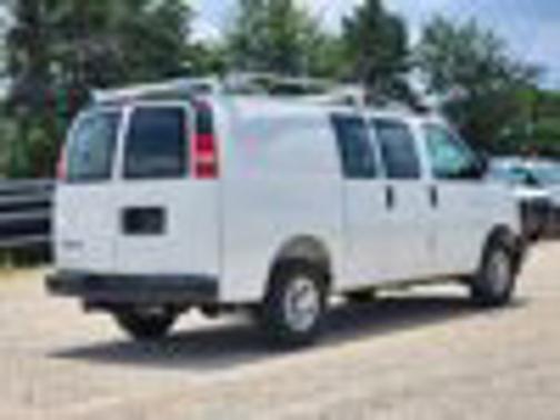 2025 Chevrolet Express 2500 