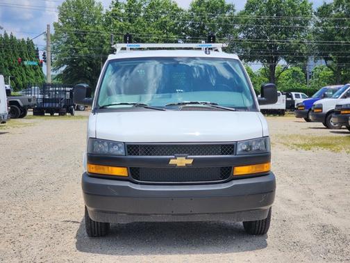 2025 Chevrolet Express 2500