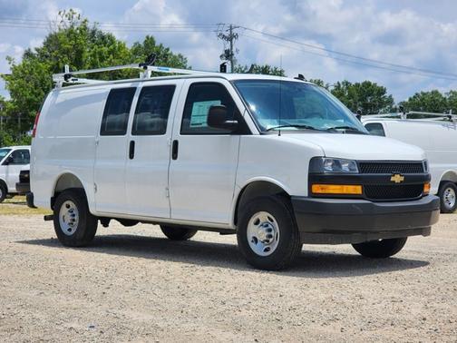 2025 Chevrolet Express 2500
