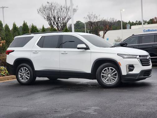 2022 Chevrolet Traverse LT Cloth