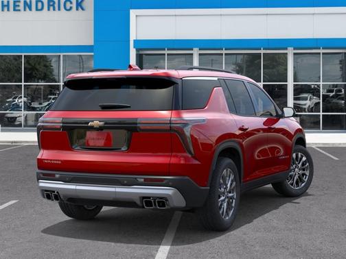 Radiant Red Tintcoat 2026 Chevrolet Traverse FWD LT