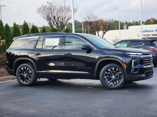 2026 Chevrolet Traverse FWD LT