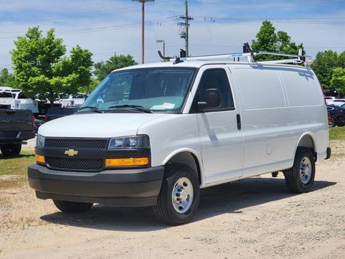 2025 Chevrolet Express 2500