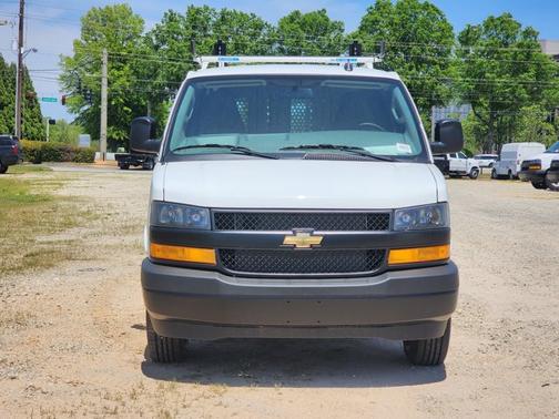 2025 Chevrolet Express 2500