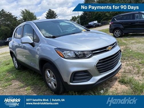 Silver Ice Metallic 2022 Chevrolet Trax LS
