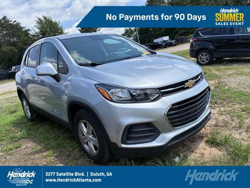 Silver Ice Metallic 2022 Chevrolet Trax LS