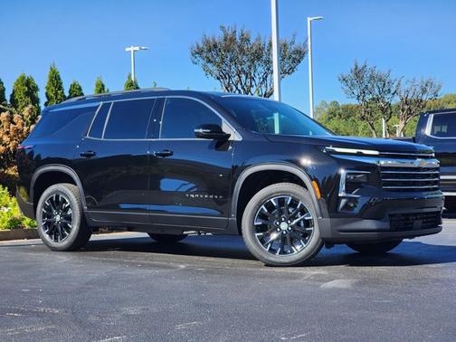 2026 Chevrolet Traverse FWD LT