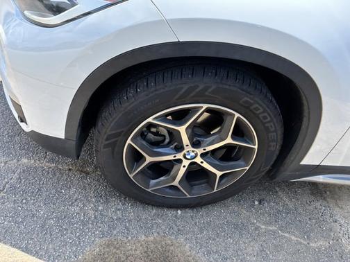 Alpine White 2019 BMW X1 xDrive28i
