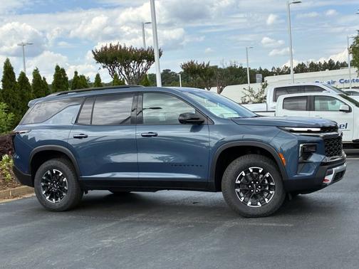 Lakeshore Blue Metallic 2026 Chevrolet Traverse AWD Z71