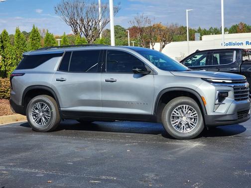 2026 Chevrolet Traverse FWD LT