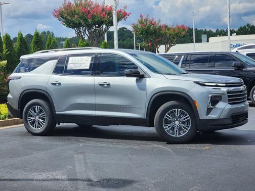 2025 Chevrolet Traverse FWD LT
