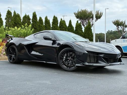 Carbon Flash Metallic 2024 Chevrolet Corvette 3LZ