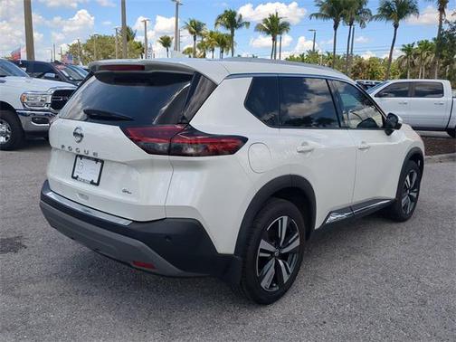2021 Nissan Rogue SL