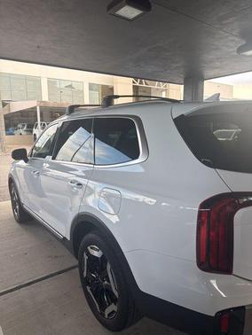 Glacial White Pearl 2025 Kia Telluride S