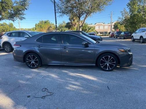 2018 Toyota Camry SE