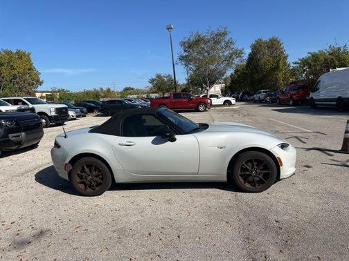 2019 Mazda MX-5 Miata Sport