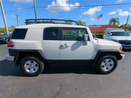 2014 Toyota FJ Cruiser Base