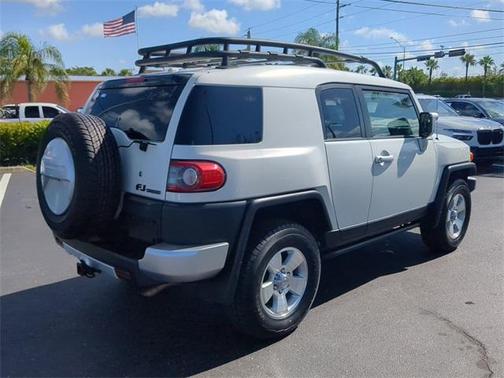 2014 Toyota FJ Cruiser Base