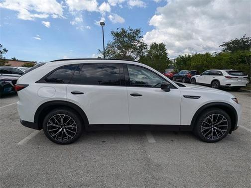 2025 Mazda CX-70 PHEV Premium Package
