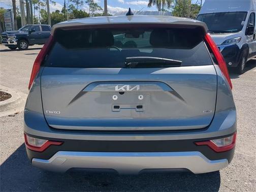 2023 Kia Niro LX
