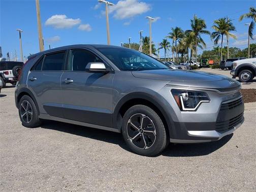 2023 Kia Niro LX