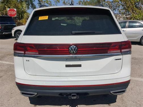 2025 Volkswagen Atlas 2.0T SE w/Technology 4MOTION