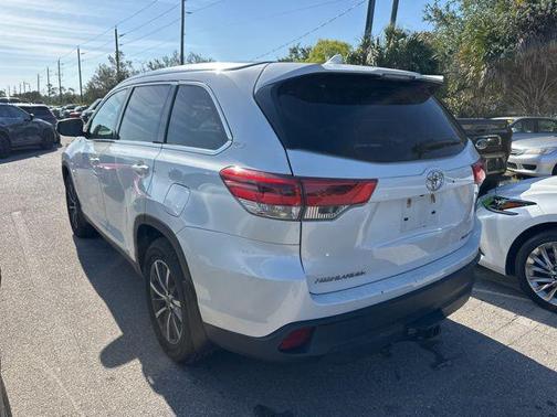 Blizzard Pearl 2019 Toyota Highlander XLE