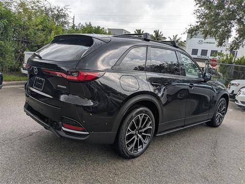 2025 Mazda CX-70 PHEV Premium Package