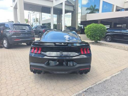 2025 Ford Mustang Dark Horse Fastback