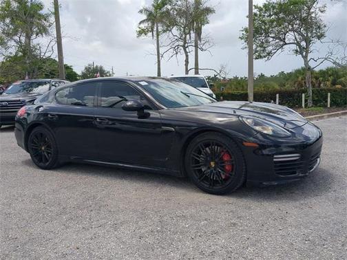 2015 Porsche Panamera Turbo