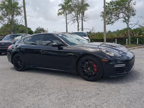 2015 Porsche Panamera Turbo