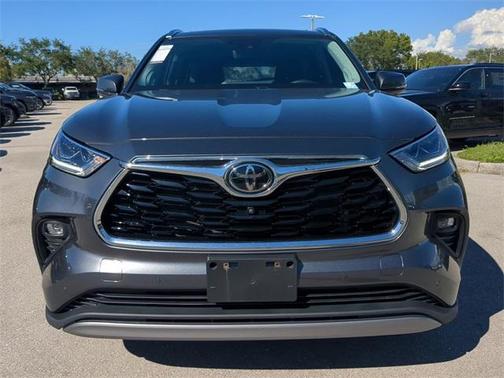 2023 Toyota Highlander Platinum