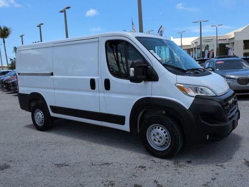 Bright White Clearcoat 2025 RAM ProMaster 2500 Tradesman