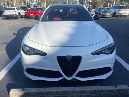 2023 Alfa Romeo Giulia Veloce RWD