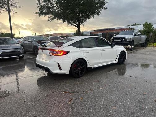 2024 Honda Civic Type R Base