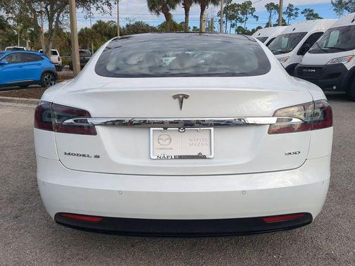 2016 Tesla Model S 90D
