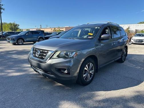 2018 Nissan Pathfinder S