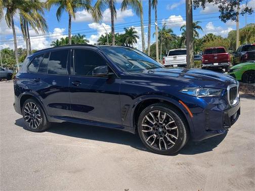 2024 BMW X5 M60i