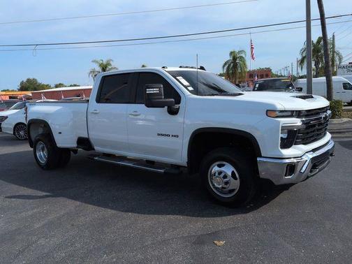 Summit White 2024 Chevrolet Silverado 3500 LT