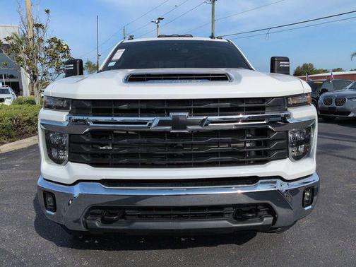 Summit White 2024 Chevrolet Silverado 3500 LT