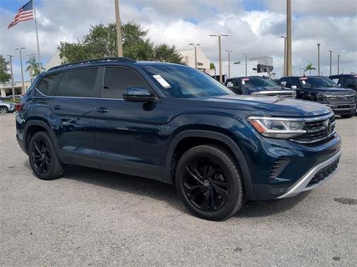 2022 Volkswagen Atlas 3.6L SE w/Technology